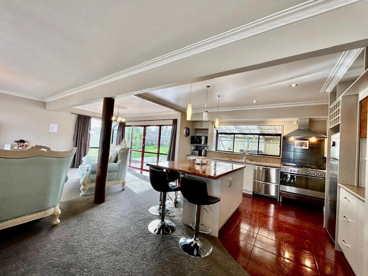 Premium Lake View Home Rotorua Buitenkant foto